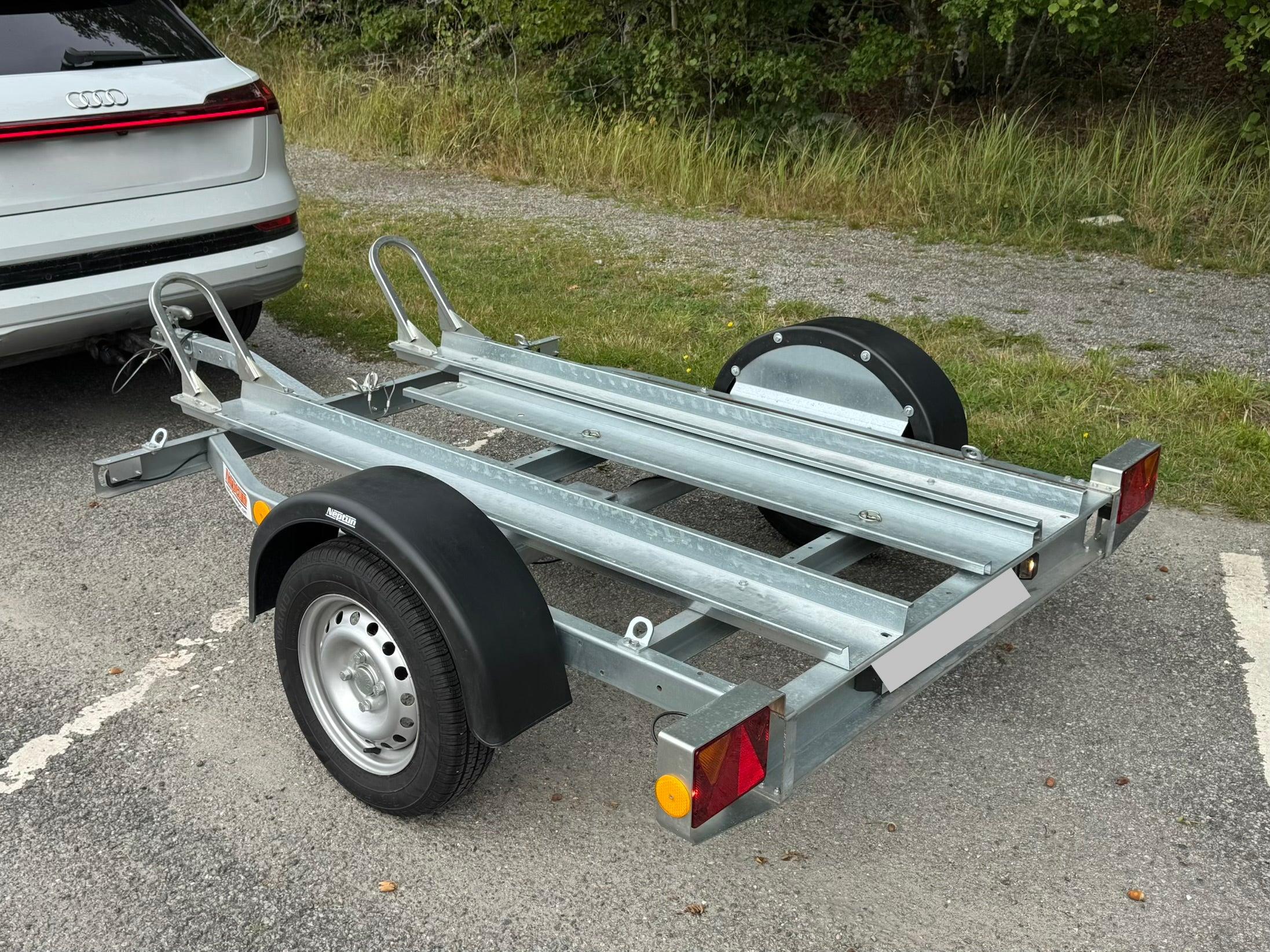 Hyr MC-släp i Älta för 1–2 motorcyklar